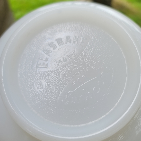 Vtg Glasbake Milk Glass Mixer Bowl Sunbeam - Picture 2 of 14